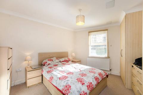 2 bedroom flat to rent, Kingston Road, Wimbledon, London, SW19