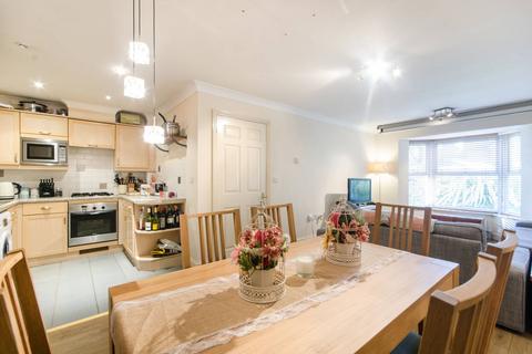 2 bedroom flat to rent, Kingston Road, Wimbledon, London, SW19