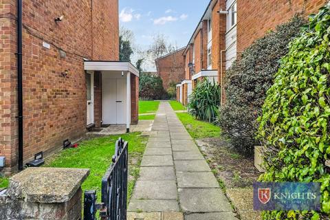 2 bedroom apartment for sale, Spencer Road, London, N17