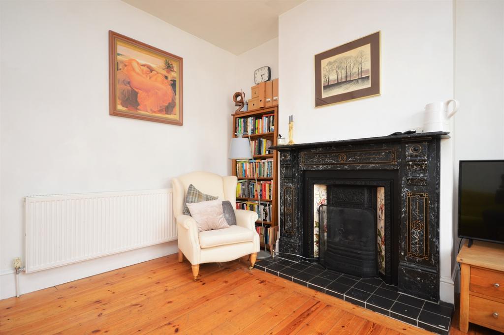 Reception Room (3)