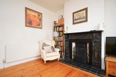 2 bedroom flat to rent, Pascoe Road London SE13