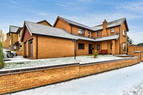 5 bedroom detached house for sale, Prentice Gardens, Kempston, Bedford, MK42