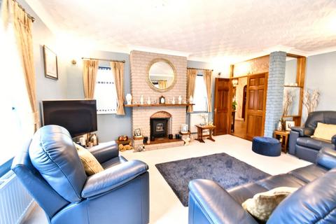 5 bedroom detached house for sale, Prentice Gardens, Kempston, Bedford, MK42
