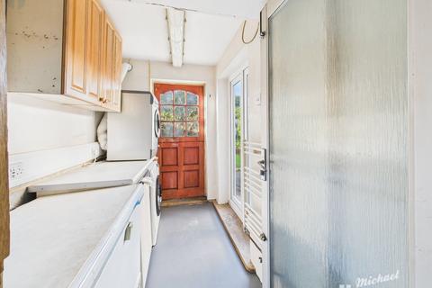 3 bedroom terraced house for sale, Holland Road, Aylesbury, Buckinghamshire
