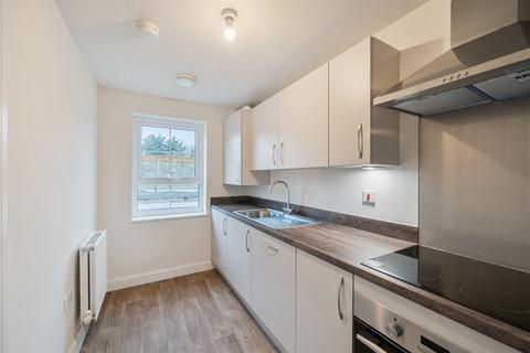 3 bedroom semi-detached house to rent, Throckley NE15