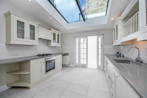 2 bedroom terraced house to rent, Mossop Street, London SW3