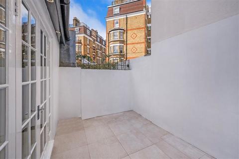 2 bedroom terraced house to rent, Mossop Street, London SW3