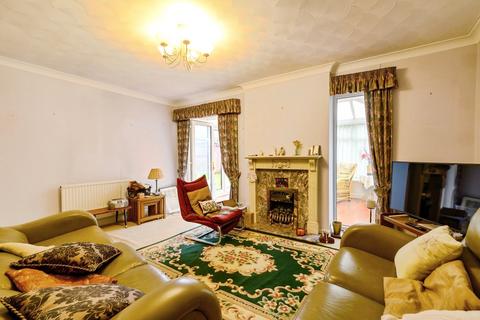 3 bedroom bungalow for sale, Fernside, Manchester M26