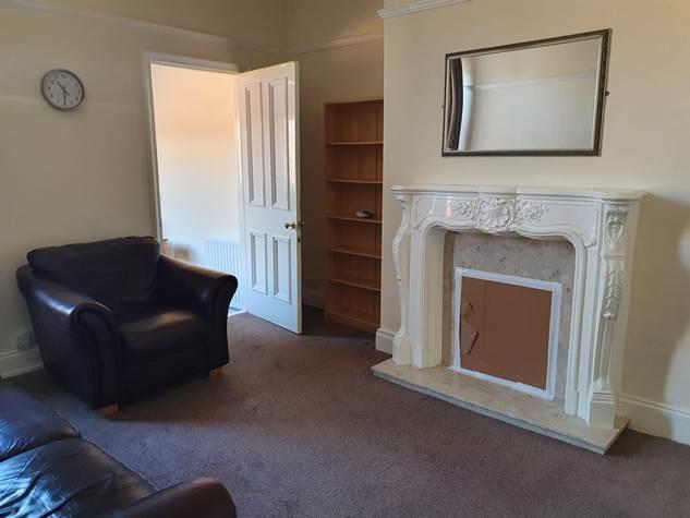 29 Coleridge Avenue Lounge.JPG