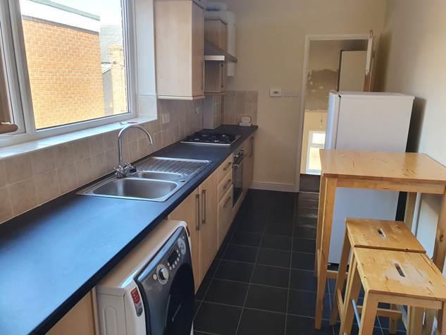 29 Coleridge Avenue Kitchen.JPG