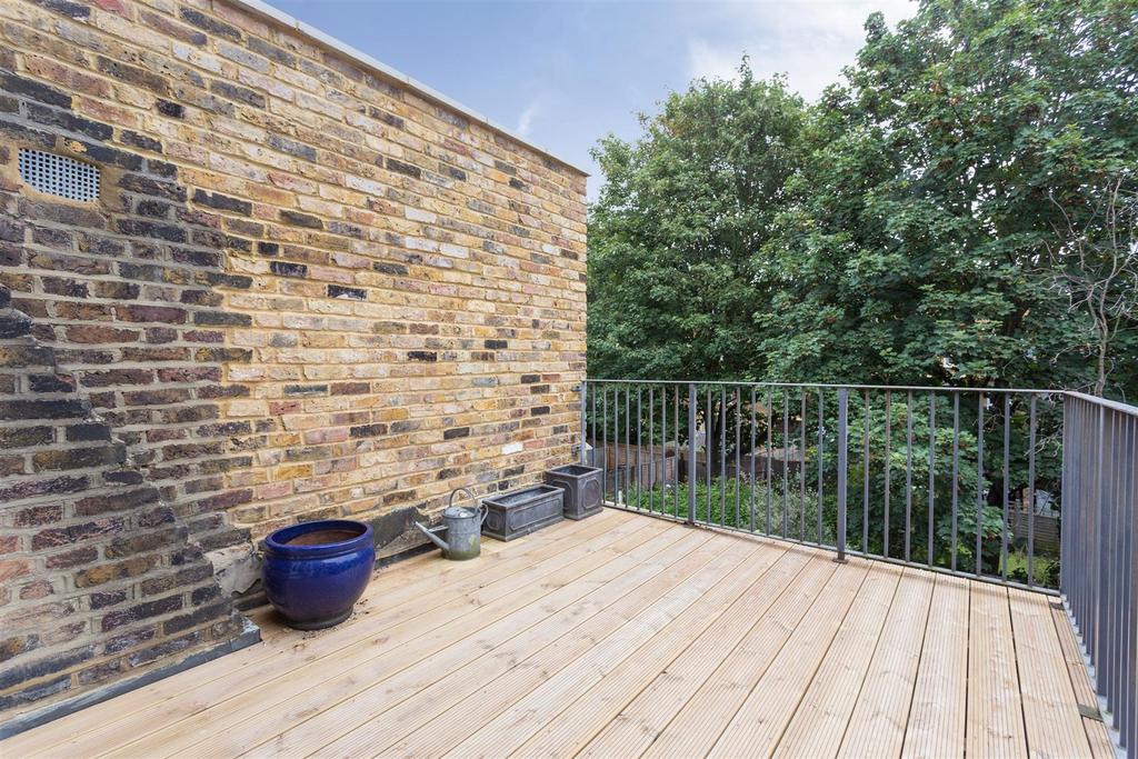 Lettings Hammersmith Sulgrave Road  - Terrace.jpg
