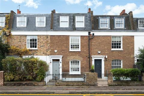 Battersea Church Road, London, SW11