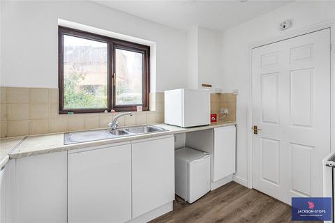 4 bedroom detached house to rent, The Fairoaks, Northampton, Northamptonshire, NN3