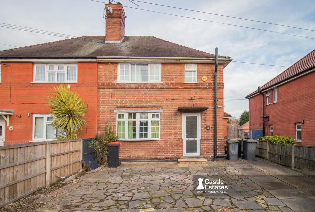 Four bedroom Semi-Detached house for sale