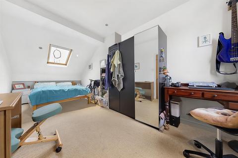 2 bedroom flat to rent, Mandrell Road, London SW2