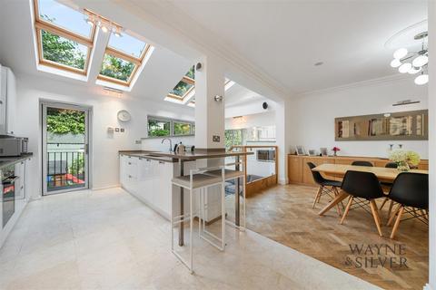 4 bedroom terraced house for sale, Hampstead Gardens, London NW11