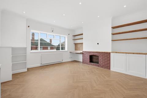 2 bedroom flat for sale, Hermitage Court, South Woodford