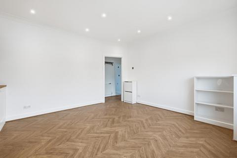 2 bedroom flat for sale, Hermitage Court, South Woodford