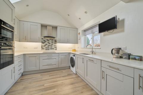 4 bedroom bungalow for sale, Romsey Road, Whiteparish, Salisbury, Wiltshire, SP5