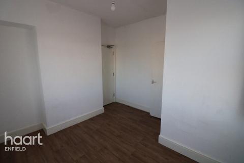 undefined, Walton Road, HODDESDON