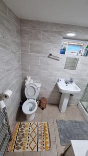 4 bedroom terraced house to rent, St. Mary's Road, London E10