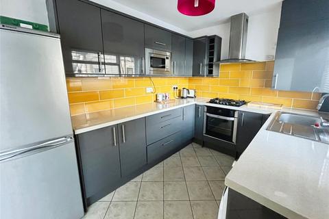 2 bedroom flat to rent, Park Road, Shanklin, Isle of Wight, PO37
