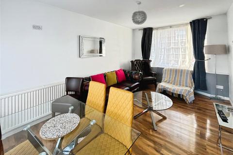 2 bedroom flat to rent, Park Road, Shanklin, Isle of Wight, PO37