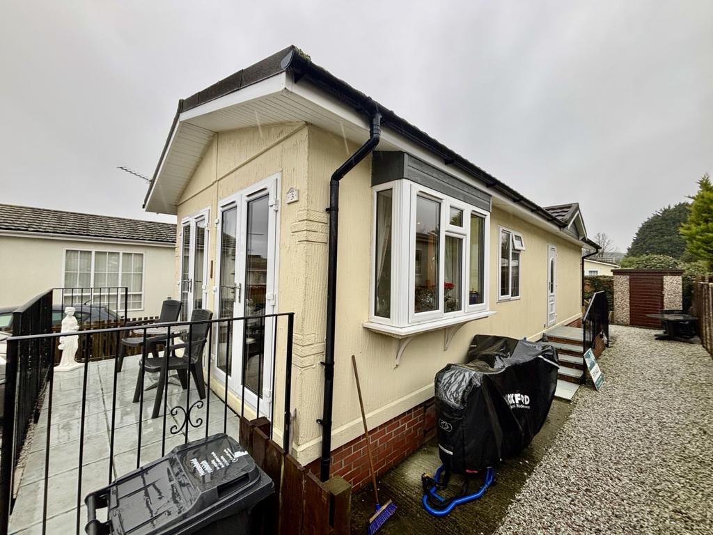 2 Bedroom Park Home for Sale