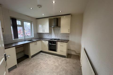 3 bedroom flat to rent, Rathbone Close, Bilston WV14
