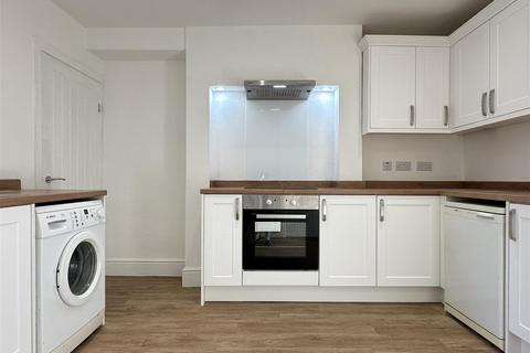 2 bedroom cottage to rent, Main Road, Hathersage
