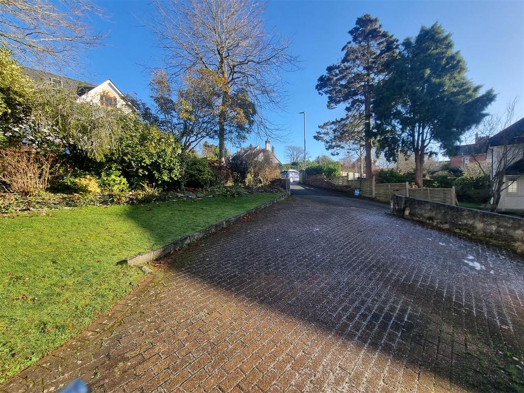 Driveway.jpg