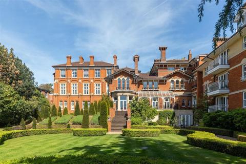 3 bedroom flat to rent, The Downs, Wimbledon, London, SW20