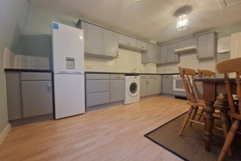 2 bedroom maisonette to rent, Chadwick Way, Hamble SO31