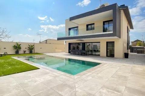 5 bedroom property, Carrer de Washington