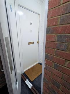2 bedroom apartment to rent, fairmile road, Christchurch, BH23