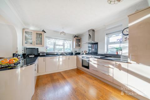 5 bedroom detached house for sale, Charter Close, Bridgwater TA6