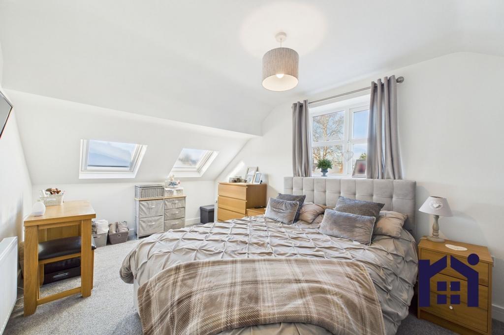 Principal bedroom