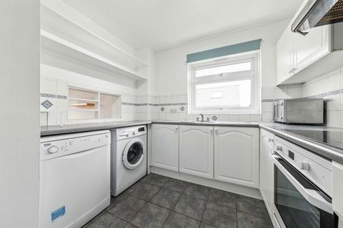 1 bedroom flat to rent, Montague Road, London SW19