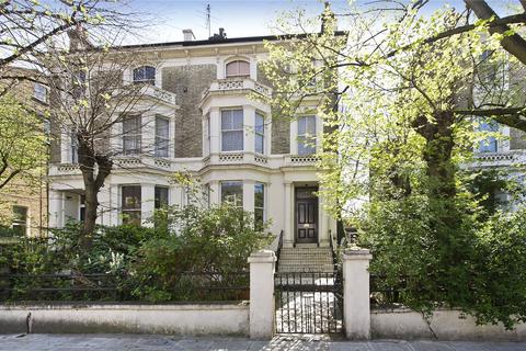 1 bedroom flat for sale, Cambridge Gardens, North Kensington, London, UK, W10