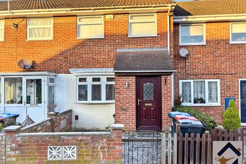 3 bedroom terraced house to rent, Carroll Close, Newport Pagnell MK16