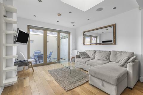Melrose Avenue, London, SW19