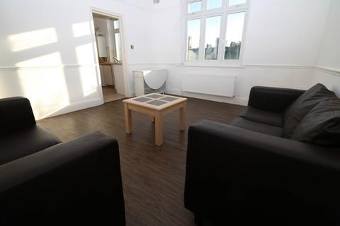 2 bedroom flat to rent, Tollington Park, London