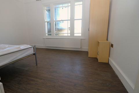 2 bedroom flat to rent, Tollington Park, London