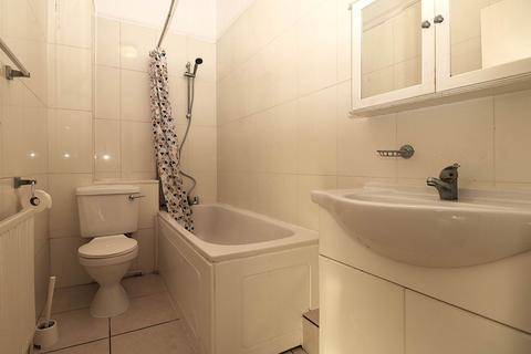2 bedroom flat to rent, Tollington Park, London