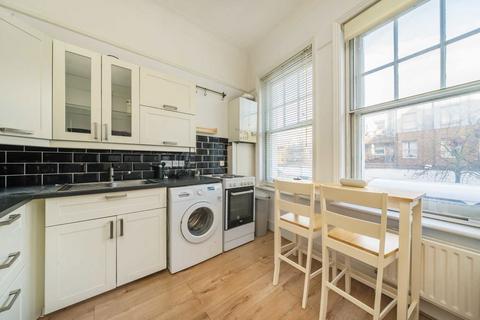 1 bedroom flat for sale, Broad Street, Teddington TW11