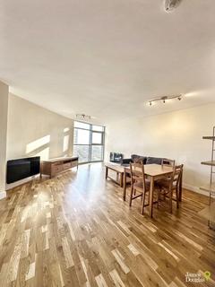 2 bedroom flat for sale, Altolusso, Bute Terrace CF10