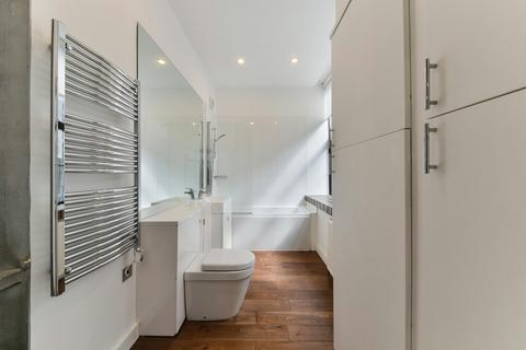 1 bedroom flat to rent, Clerkenwell Road, London, EC1M