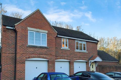 2 bedroom coach house to rent, Melstock Road, Taw Hill, Swindon, SN25