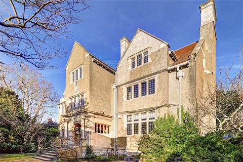 3 bedroom maisonette for sale, Holly Walk, London, NW3