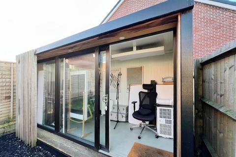 3 bedroom semi-detached house for sale, Poskett Way, Charfield, South Gloucestershire